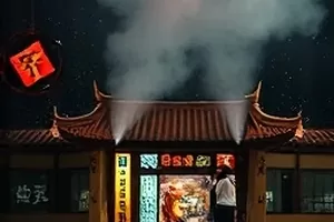 广播剧《零点电台》封面：深夜直播间里的调音台特写